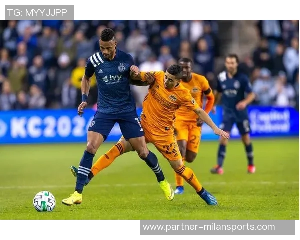 蒙特瑞与肯萨斯竞技的激烈对决展现足球魅力与团队精神的巅峰较量